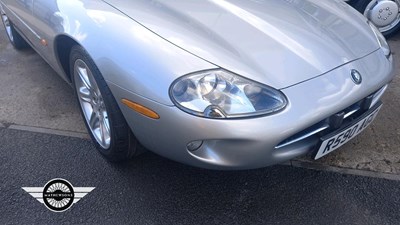 Lot 698 - 1998 JAGUAR XK8 COUPE AUTO