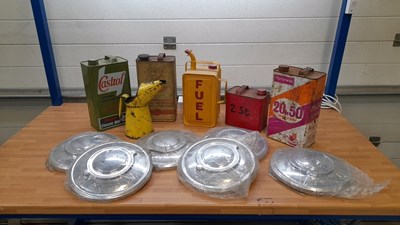 Lot 109 - 6X NEW JAGUAR MK5 HUBCAPS & BOX OF CANS