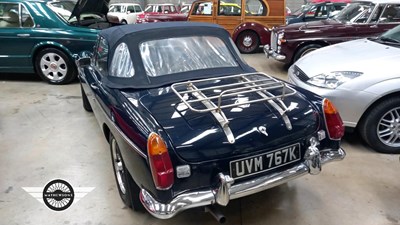 Lot 210 - 1972 MG B