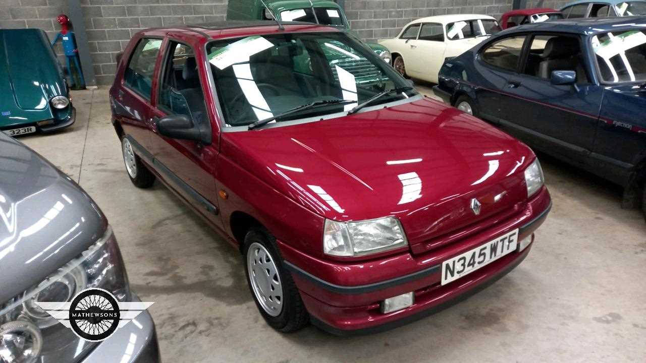 Lot 212 - 1996 RENAULT CLIO RT AUTO