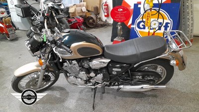 Lot 218 - 1999 TRIUMPH THUNDERBIRD