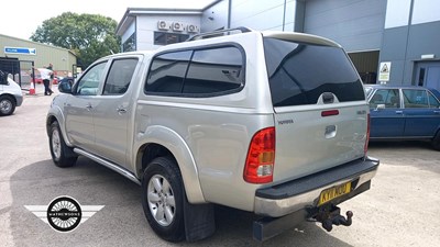 Lot 232 - 2011 TOYOTA HILUX INVINCIBLE D-4D 4X4