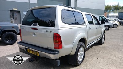 Lot 232 - 2011 TOYOTA HILUX INVINCIBLE D-4D 4X4