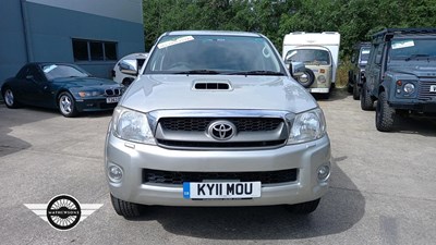 Lot 232 - 2011 TOYOTA HILUX INVINCIBLE D-4D 4X4