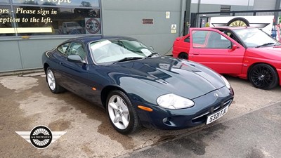 Lot 280 - 1999 JAGUAR XK8 COUPE AUTO