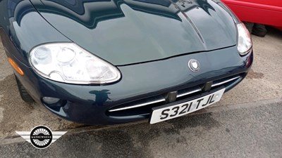 Lot 280 - 1999 JAGUAR XK8 COUPE AUTO