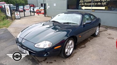 Lot 280 - 1999 JAGUAR XK8 COUPE AUTO