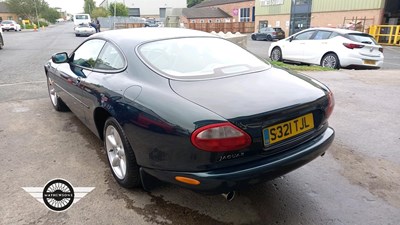 Lot 280 - 1999 JAGUAR XK8 COUPE AUTO