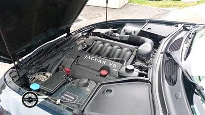 Lot 280 - 1999 JAGUAR XK8 COUPE AUTO