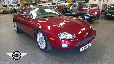 Lot 284 - 2000 JAGUAR XK8 COUPE AUTO