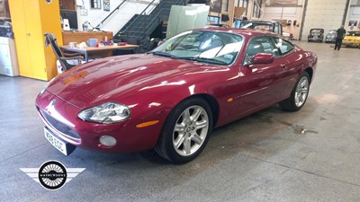 Lot 284 - 2000 JAGUAR XK8 COUPE AUTO