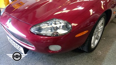 Lot 284 - 2000 JAGUAR XK8 COUPE AUTO