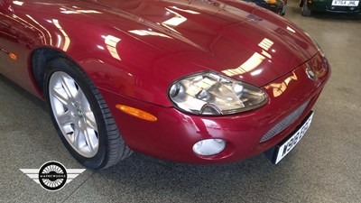 Lot 284 - 2000 JAGUAR XK8 COUPE AUTO