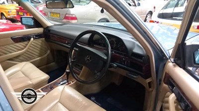 Lot 364 - 1989 MERCEDES 500 SEL AUTO