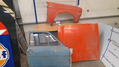 Lot 487 - FORD ESCORT MK1 BODY PANELS