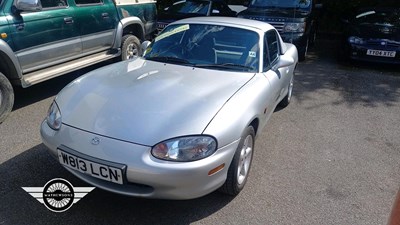 Lot 374 - 2000 MAZDA MX-5