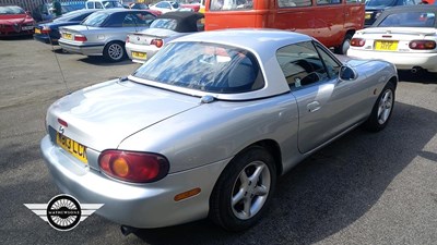 Lot 374 - 2000 MAZDA MX-5