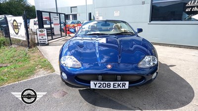 Lot 382 - 2001 JAGUAR XKR AUTO