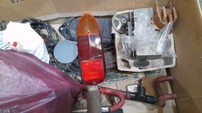Lot 877 - MG/MGB SPARES