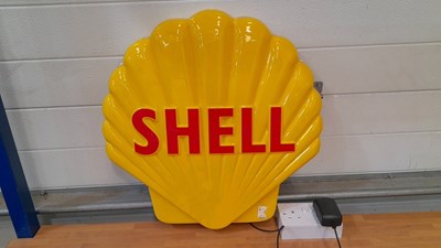 Lot 393 - SHELL PLASTIC LIGHT UP SIGN  20" X 20"