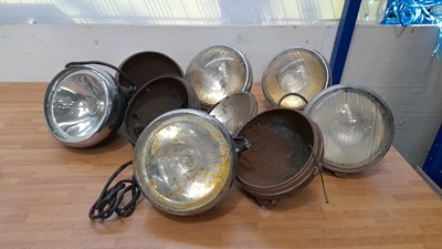 Lot 81 - BOX OF ASSORTED CAR LAMPS