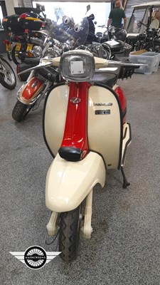 Lot 676 - 1971 LAMBRETTA