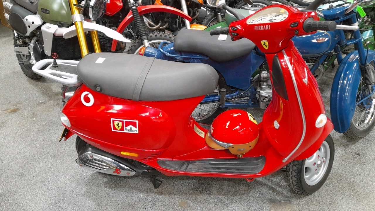 Lot 436 - 2001 PIAGGIO VESPA ET4