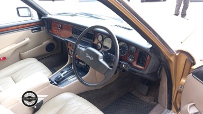 Lot 494 - 1983 DAIMLER DOUBLE SIX HE AUTO