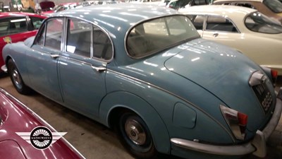 Lot 534 - 1968 DAIMLER V8 250