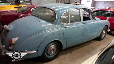 Lot 534 - 1968 DAIMLER V8 250