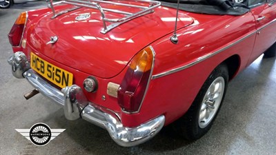 Lot 670 - 1975 MG B