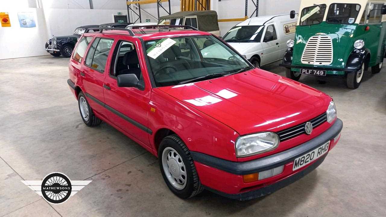 Lot 672 - 1994 VOLKSWAGEN GOLF GL ESTATE