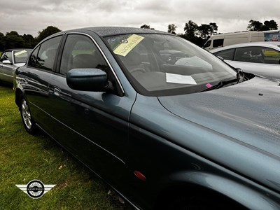 Lot 798 - 1999 JAGUAR S-TYPE V6 AUTO