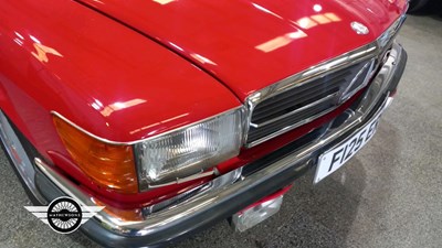 Lot 730 - 1989 MERCEDES 300 SL AUTO