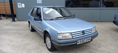 Lot 373 - 1992 PEUGEOT 309