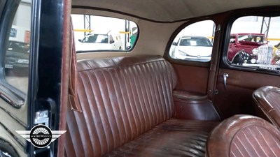 Lot 740 - 1948 MORRIS 10