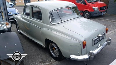 Lot 236 - 1958 ROVER P4 90