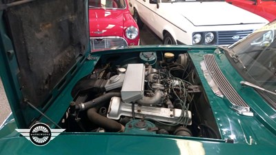 Lot 694 - 1974 TRIUMPH STAG AUTO