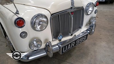 Lot 822 - 1963 ROVER 110