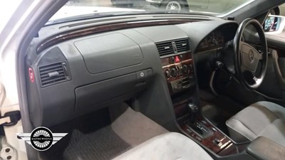 Lot 792 - 1996 MERCEDES C250 ELEGANCE TD AUTO