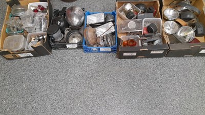 Lot 878 - 5 X BOXES OF VARIOUS LAMPS