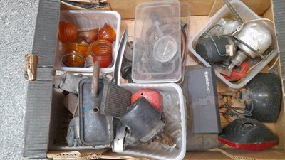 Lot 109 - 5 X BOXES OF VARIOUS LAMPS