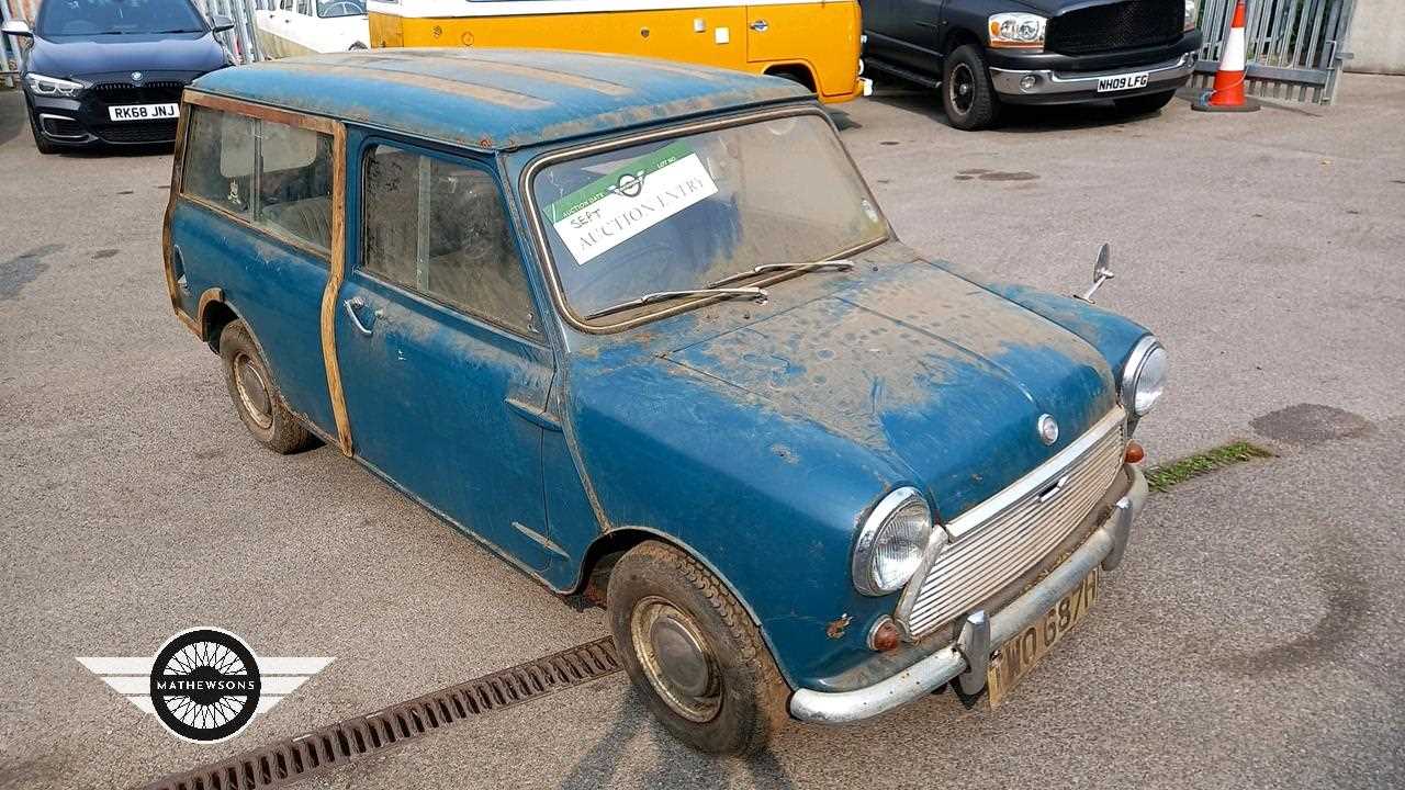 Lot 880 - 1969 MORRIS MINI TRAVELLER 1000