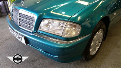 Lot 348 - 1998 MERCEDES C200 ELEGANCE AUTO