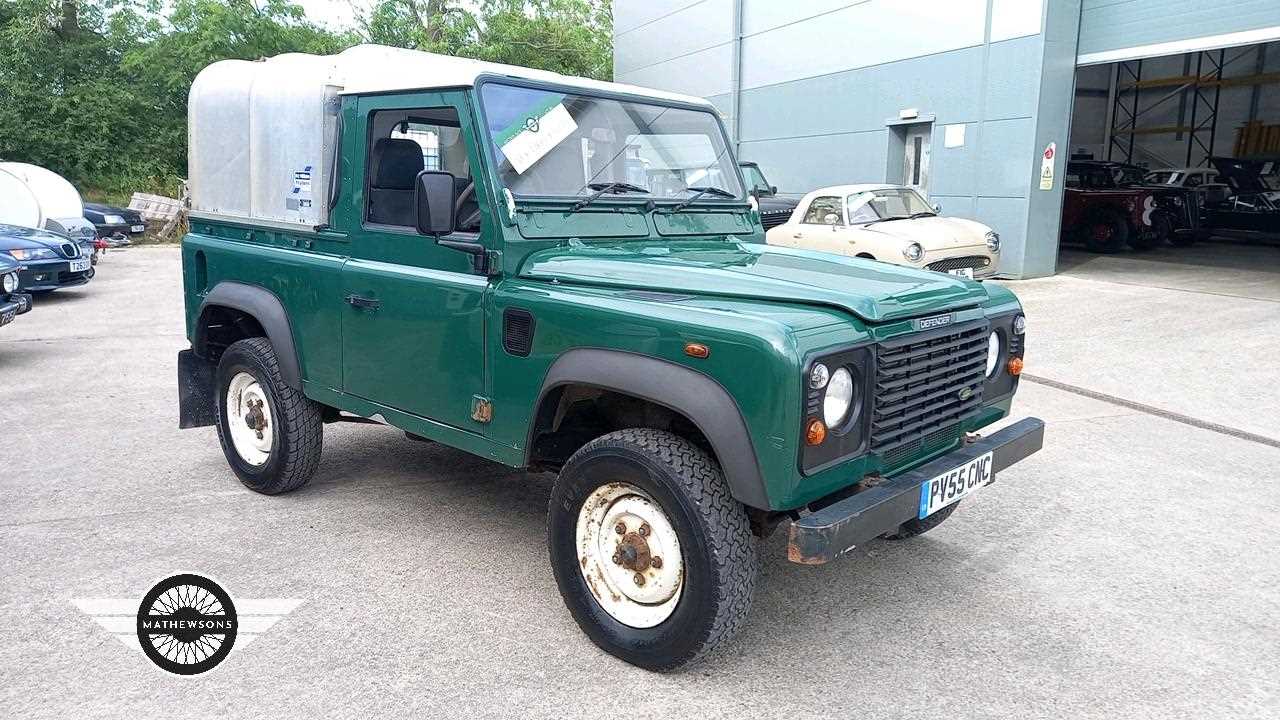 Lot 892 - 2005 LAND ROVER DEFENDER 90 TD5