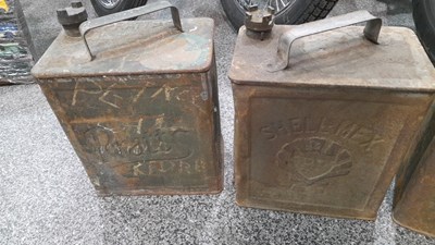 Lot 167 - 4x GALLON PETROL CANS & STORAGE UNIT