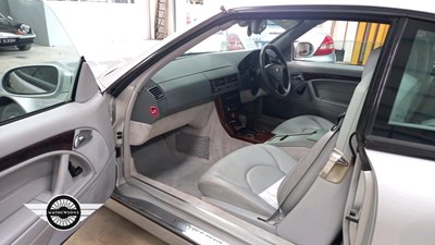 Lot 410 - 2001 MERCEDES SL280 AUTO