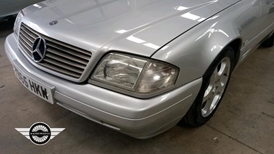 Lot 410 - 2001 MERCEDES SL280 AUTO