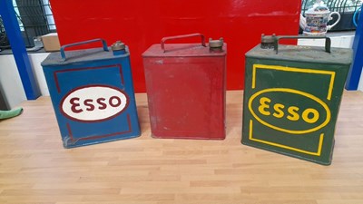 Lot 353 - 3X 2 GALLON PETROL CANS