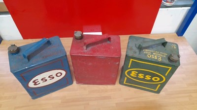 Lot 353 - 3X 2 GALLON PETROL CANS